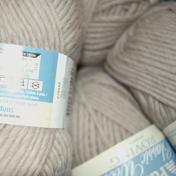Mix Dye Lot of 6, Patons Classic Wool Roving Yarn, Natural Taupe - Picture 3 of 5